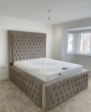 Upholstered 5by6 Bed