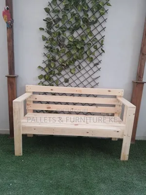 Pallet Lounge