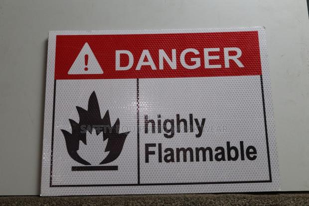 Danger Highly Flammable Reflective Sign - main view