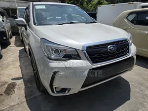 Subaru Forester 2018 White