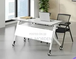 Computer Table With Movable Wheels