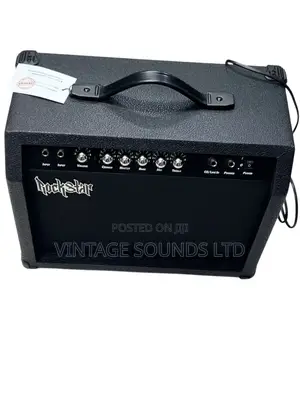 ROCKSTAR 8” BASS COMBO AMPLIFIER 30watt 8 Ohms ( Black)