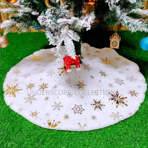 *Christmas Tree Skirt .Size 90 Cm
Gold Prints
