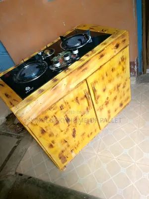 Blazed Queen Size Pallet Kitchen Table+Cooker