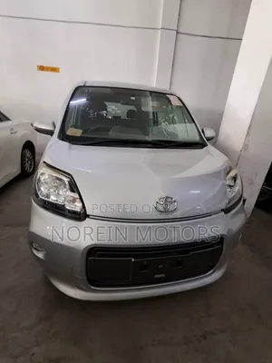 Toyota Porte 2017 Silver