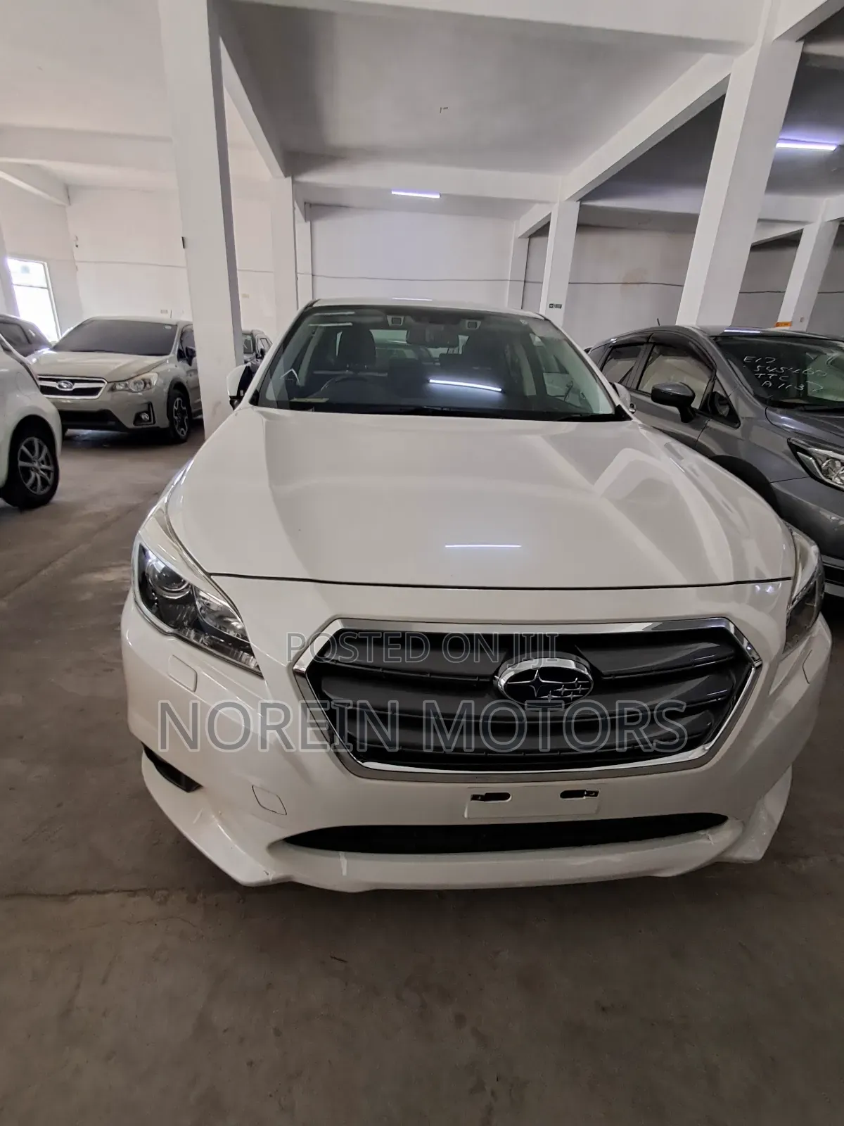 Subaru Legacy 2016 White