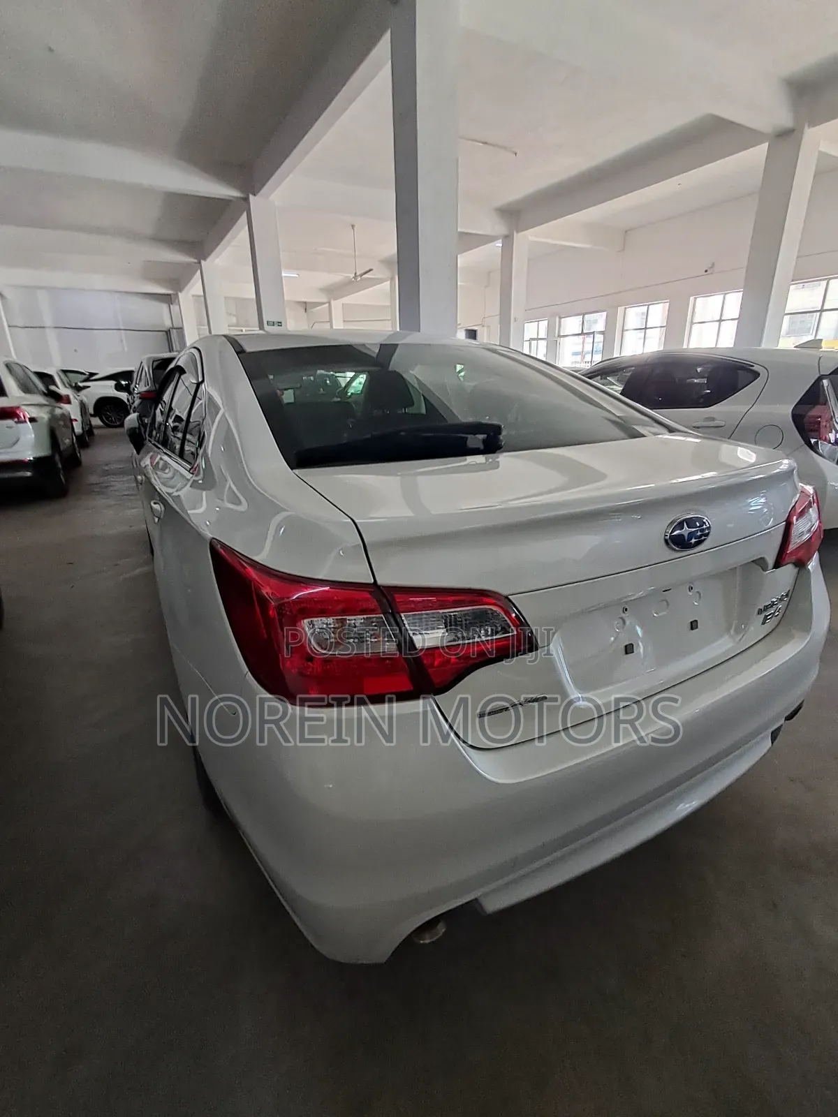 Subaru Legacy 2016 White