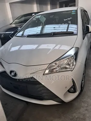 Toyota Vitz 2017 White