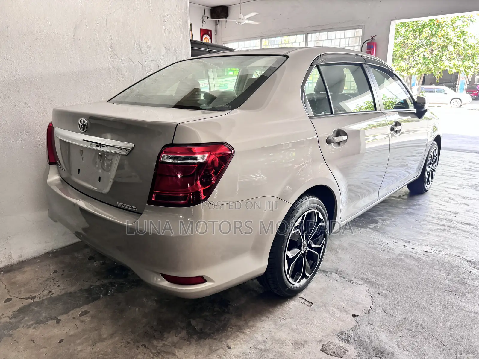 Toyota Axio 2017 Silver