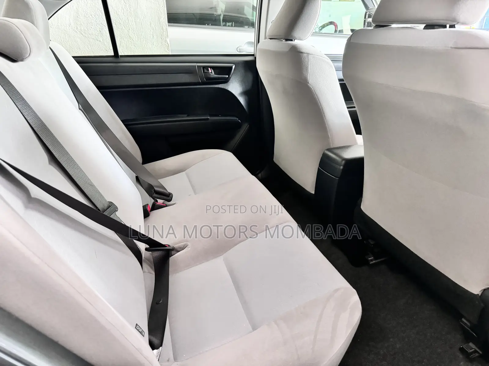 Toyota Axio 2017 Silver