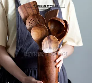 Wooden Cooking Spoon Set in Kenya