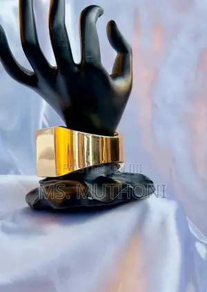 Chunky Bangles Available