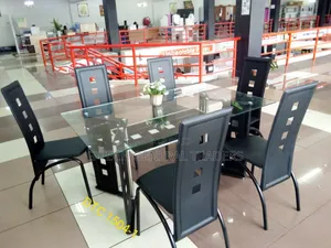 6-Seater Classic Design Glass Dining Table With Leather Seat