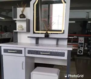 Big Executive Dressing Table With Sliding Mirror