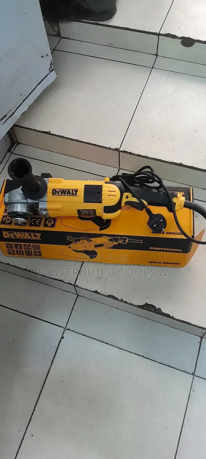 Dewalt 9 Inches Angle Grinder