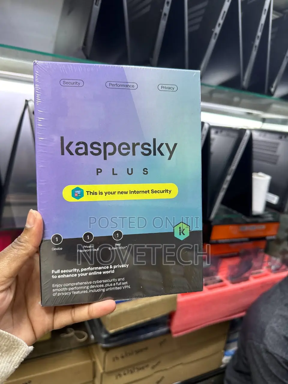 Kaspersky Plus Internet Security (1 Device, 1 Year)