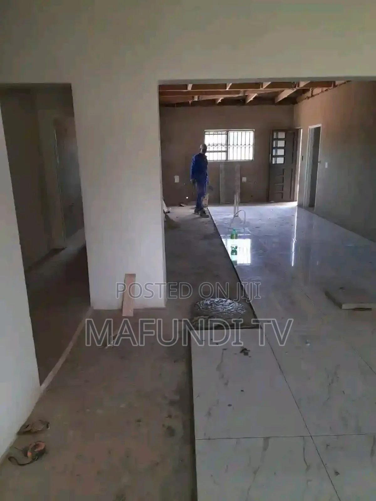 Tiling Ceramic and Porcelain Tiles