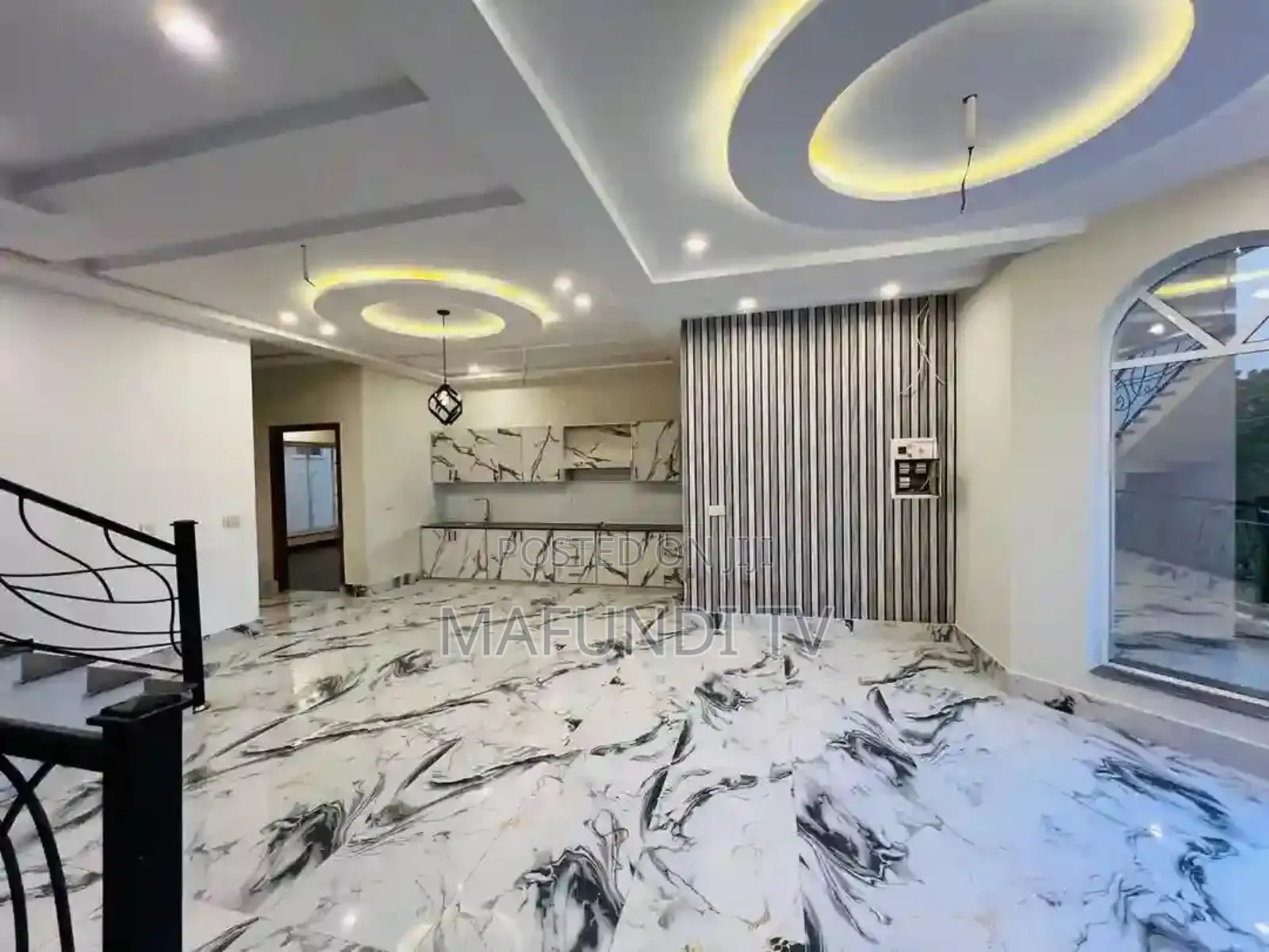 Tiling Ceramic and Porcelain Tiles