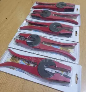 Premium Alloy Livestock Ear Tag Plier for Pigs Sheep Goats