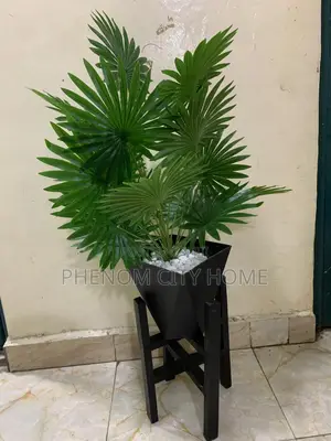 Artificial Plant With Stand