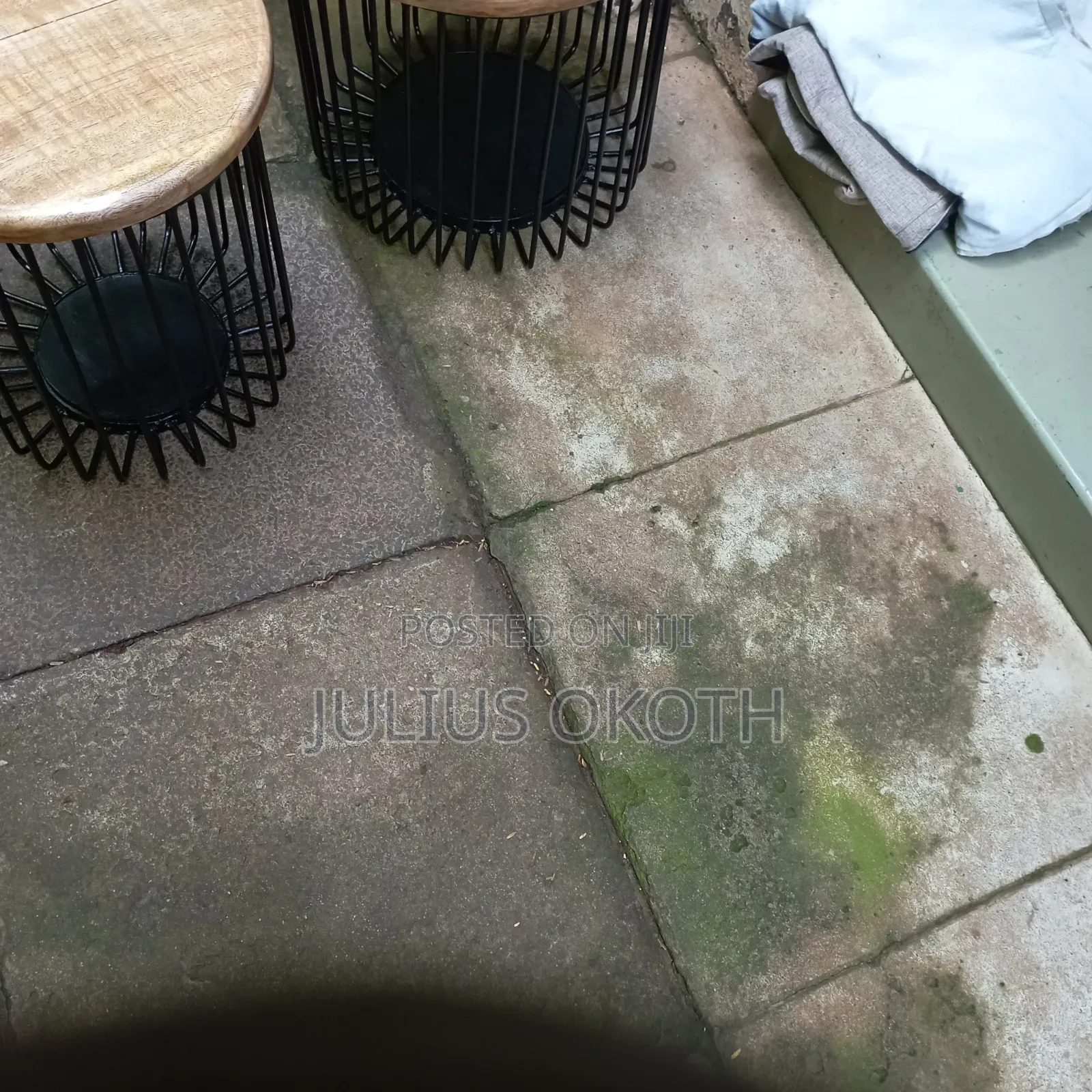 2 Coffee Stools (Mango)