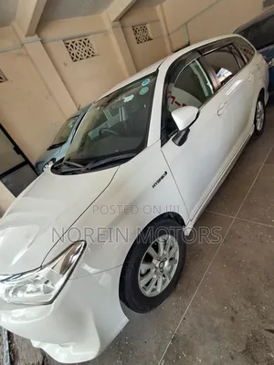 Toyota Corolla Fielder 2017 White