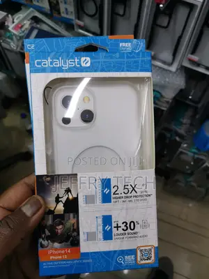 Catalyst Waterproof Case for iPhone 14/13 With Magsafe-Clea