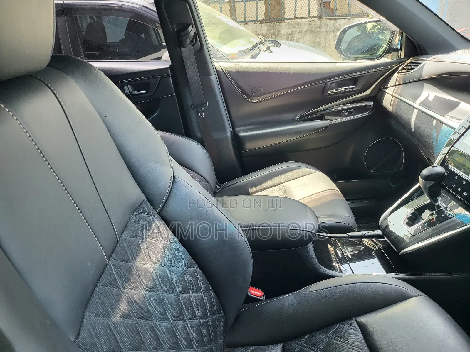 Toyota Harrier 2018 White