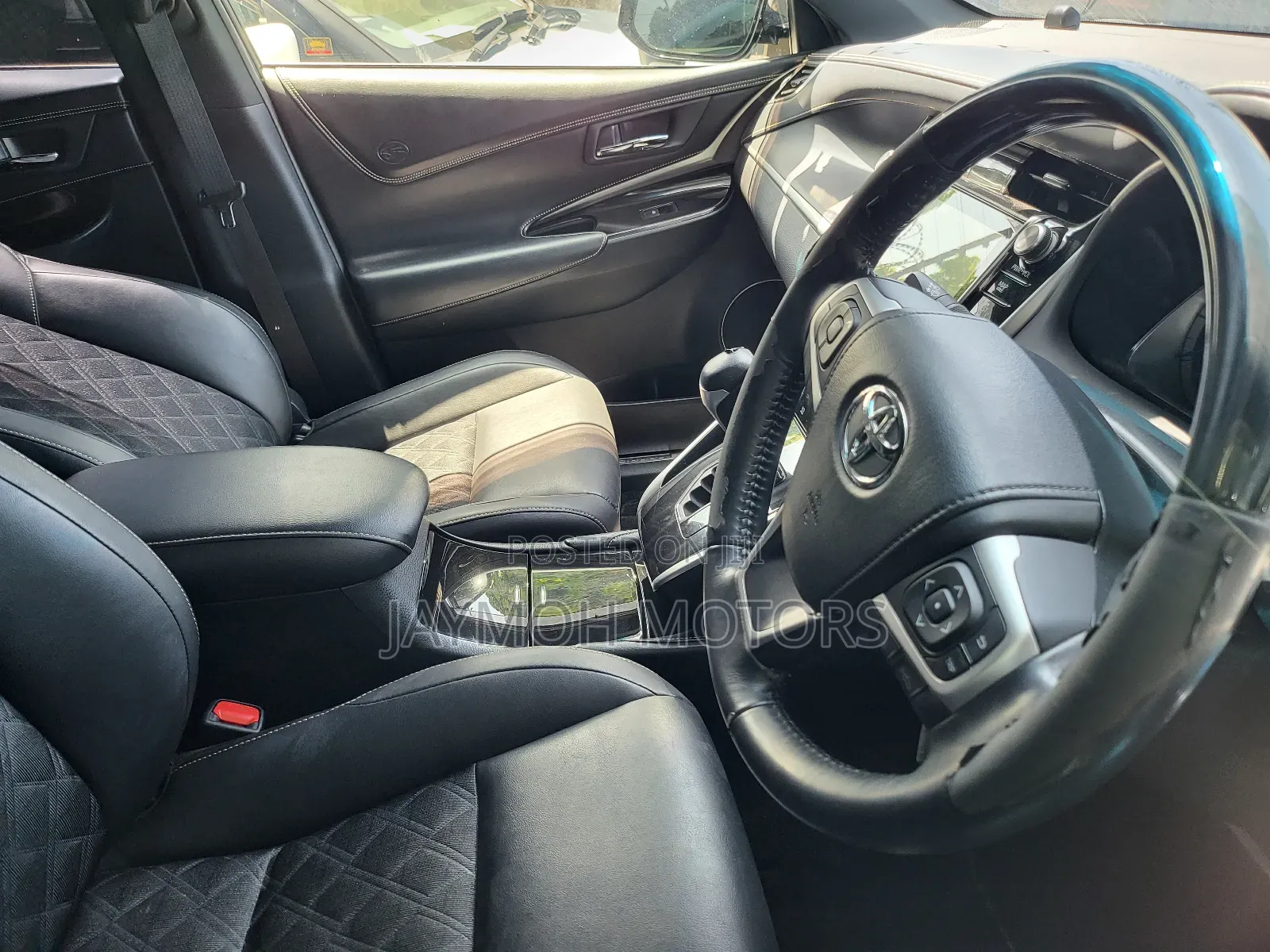 Toyota Harrier 2018 White