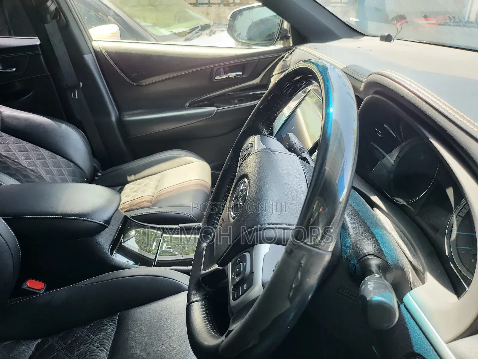 Toyota Harrier 2018 White