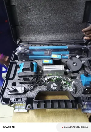 Makita Laser Level Machine
