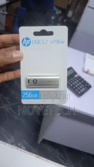 HP X796w 256GB USB 3.2 Flashdisk Drive