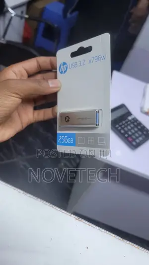 HP X796w 256GB USB 3.2 Flashdisk Drive
