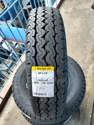 195R15C Dunlop Tyre Made in Thailand (8pr