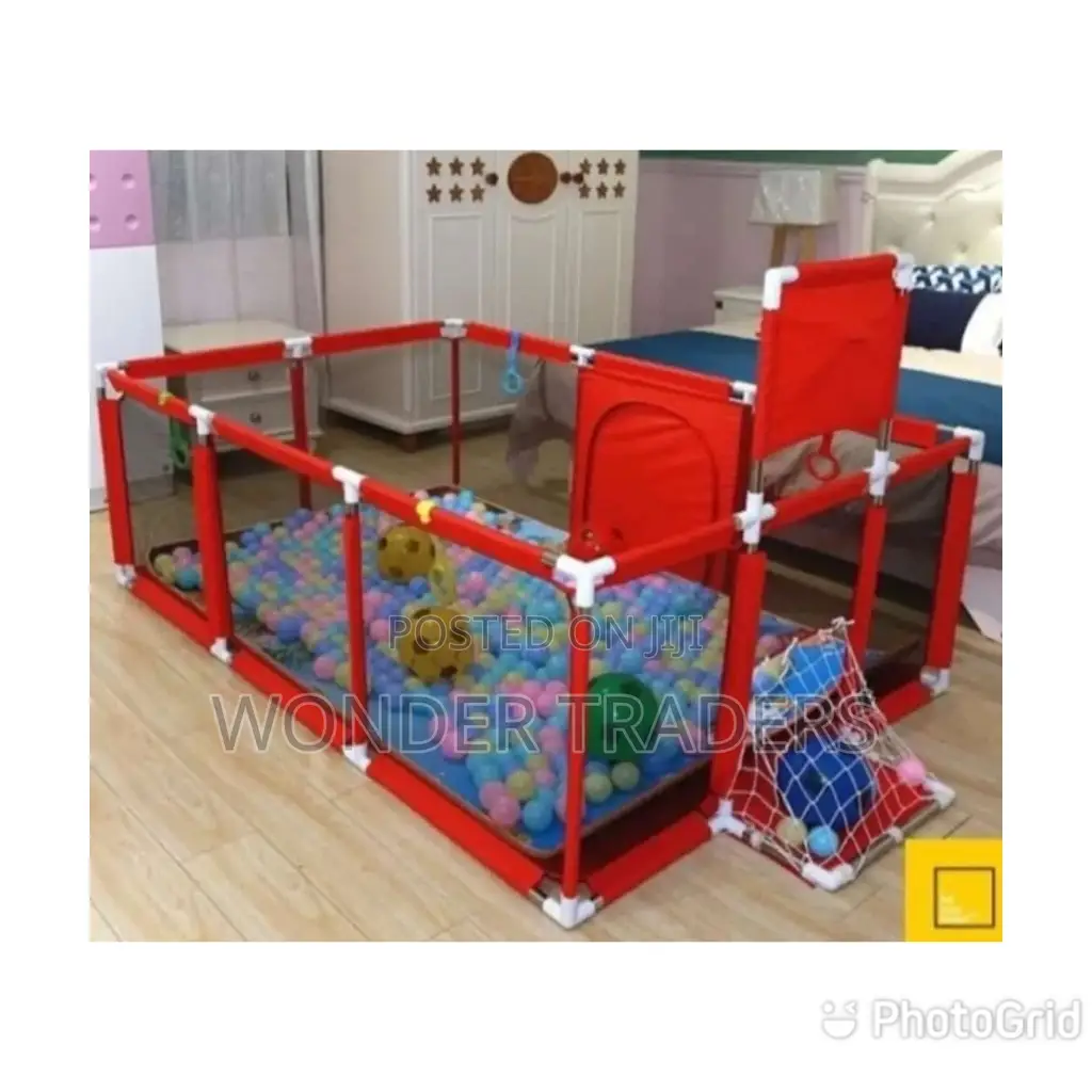 Rectangular Playfence Has 30pcs Soft Balls.