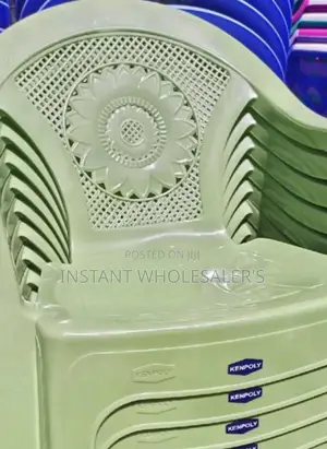 With Arms Plastic Chairs