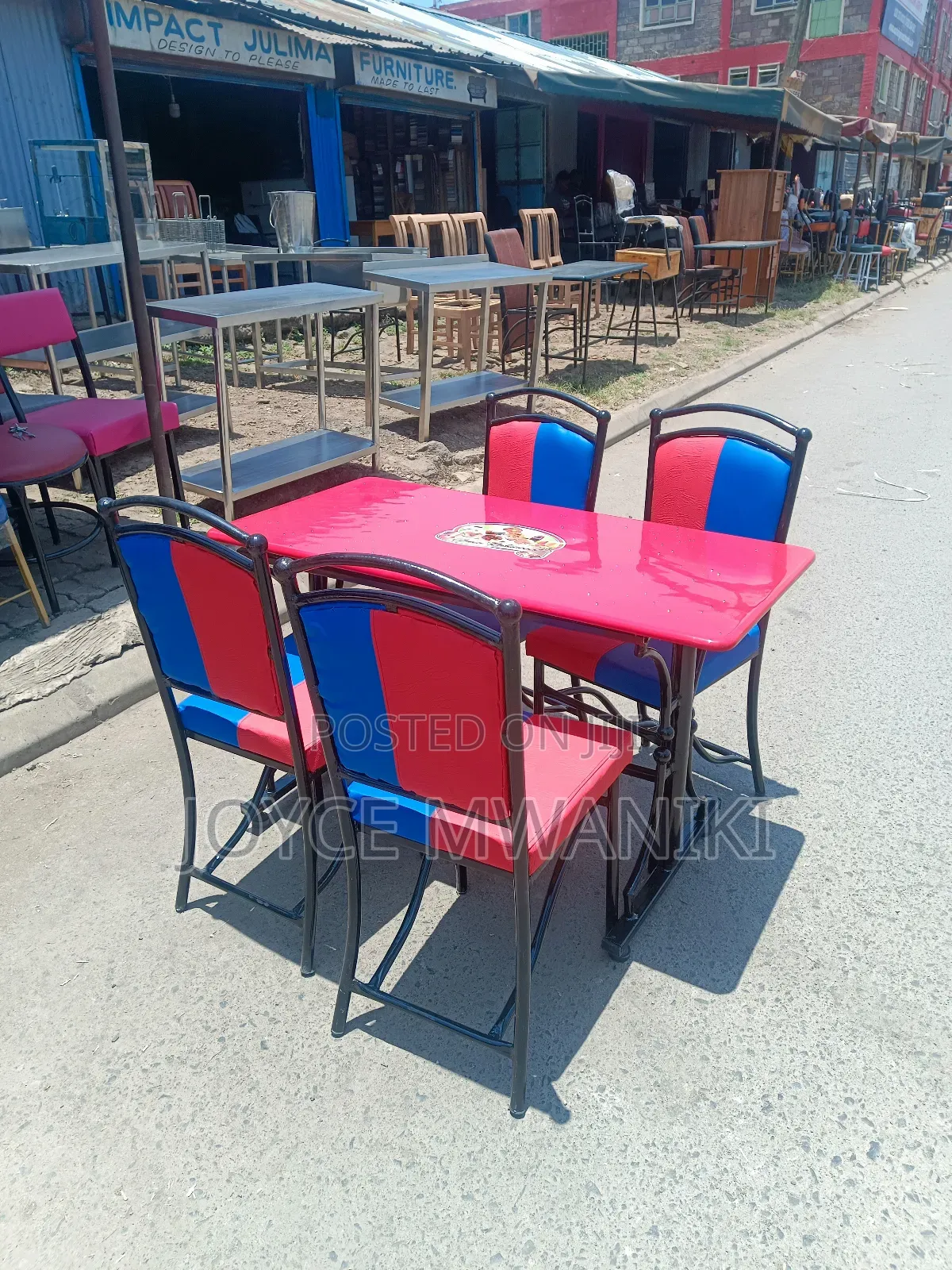 Restaurant Balls Set, Red and Blue 