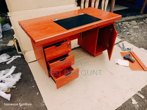 Mahogany 1.4m Executive Desk