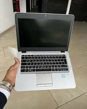 Laptop HP EliteBook 820 G3 8GB Intel Core i5 SSD 500GB
