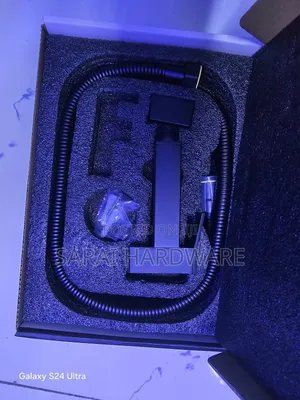 Black Arabic Shower