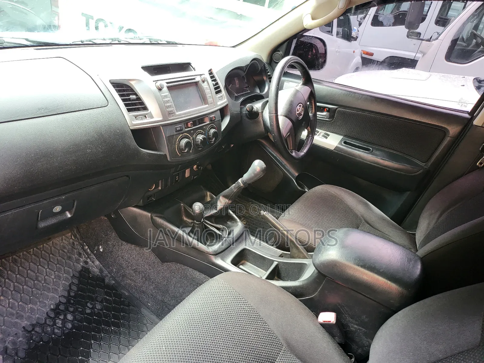 Toyota Hilux 2014 White