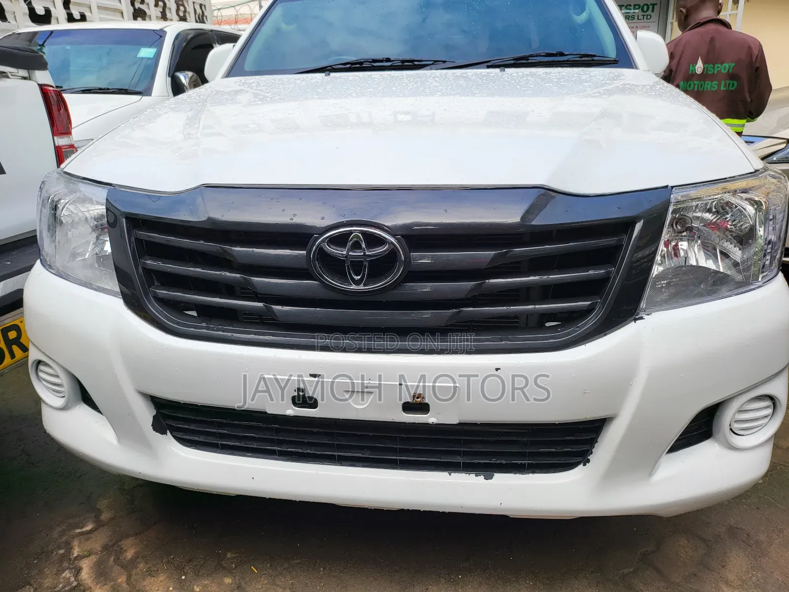 Toyota Hilux 2014 White