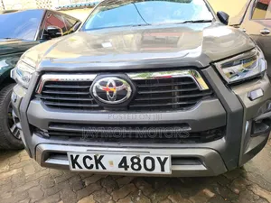 Toyota Hilux 2016 Gray