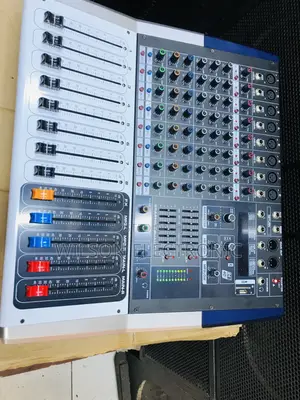 8 Channel Pro Mixer