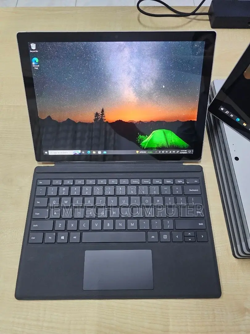New Laptop Microsoft Surface Pro 9 16GB Intel Core I7 SSD 512GB