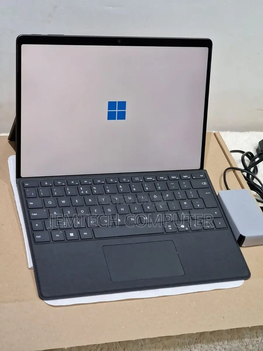 New Laptop Microsoft Surface Pro 9 16GB Intel Core I7 SSD 512GB