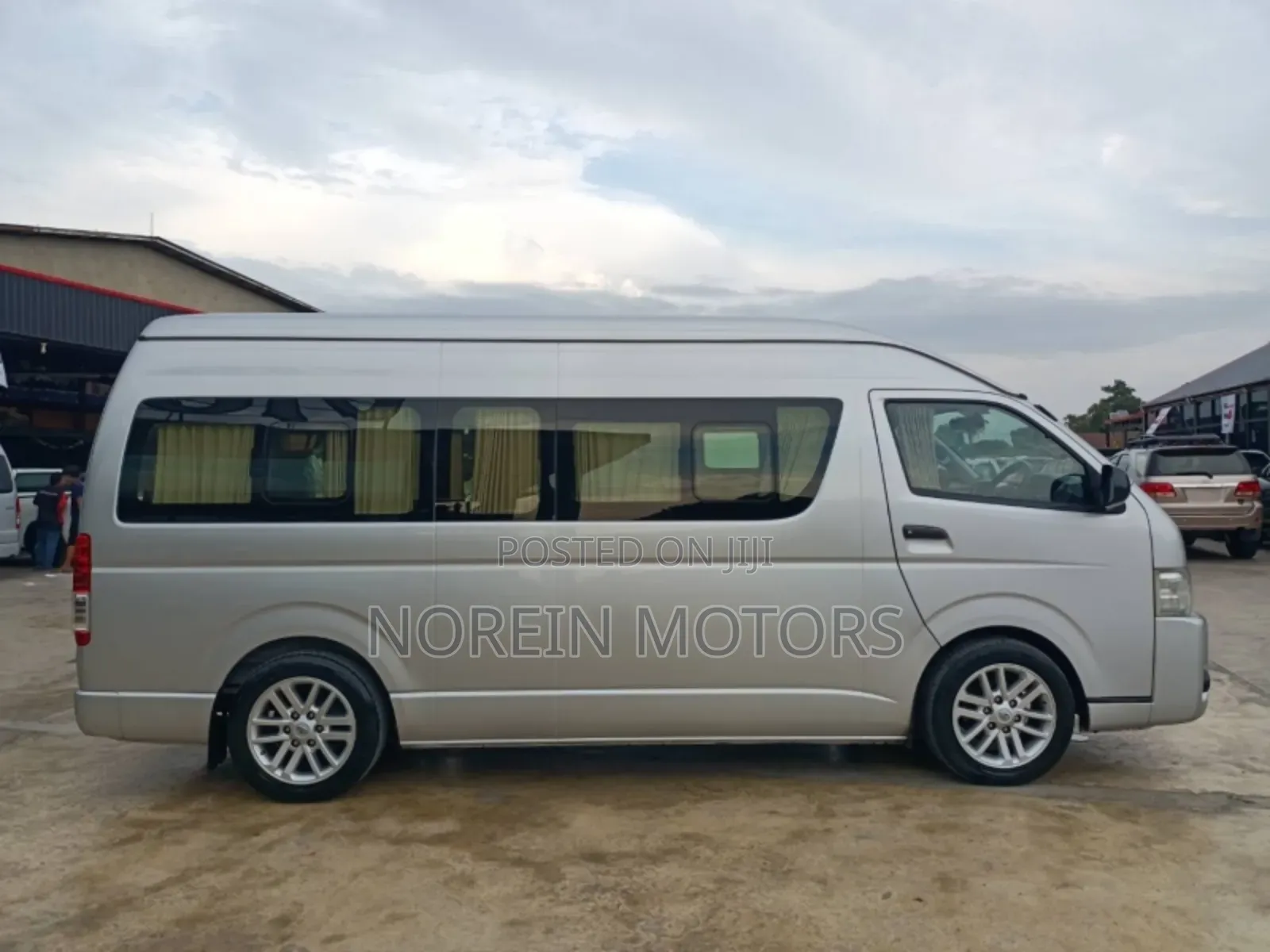 Toyota HiAce 2017 Grey
