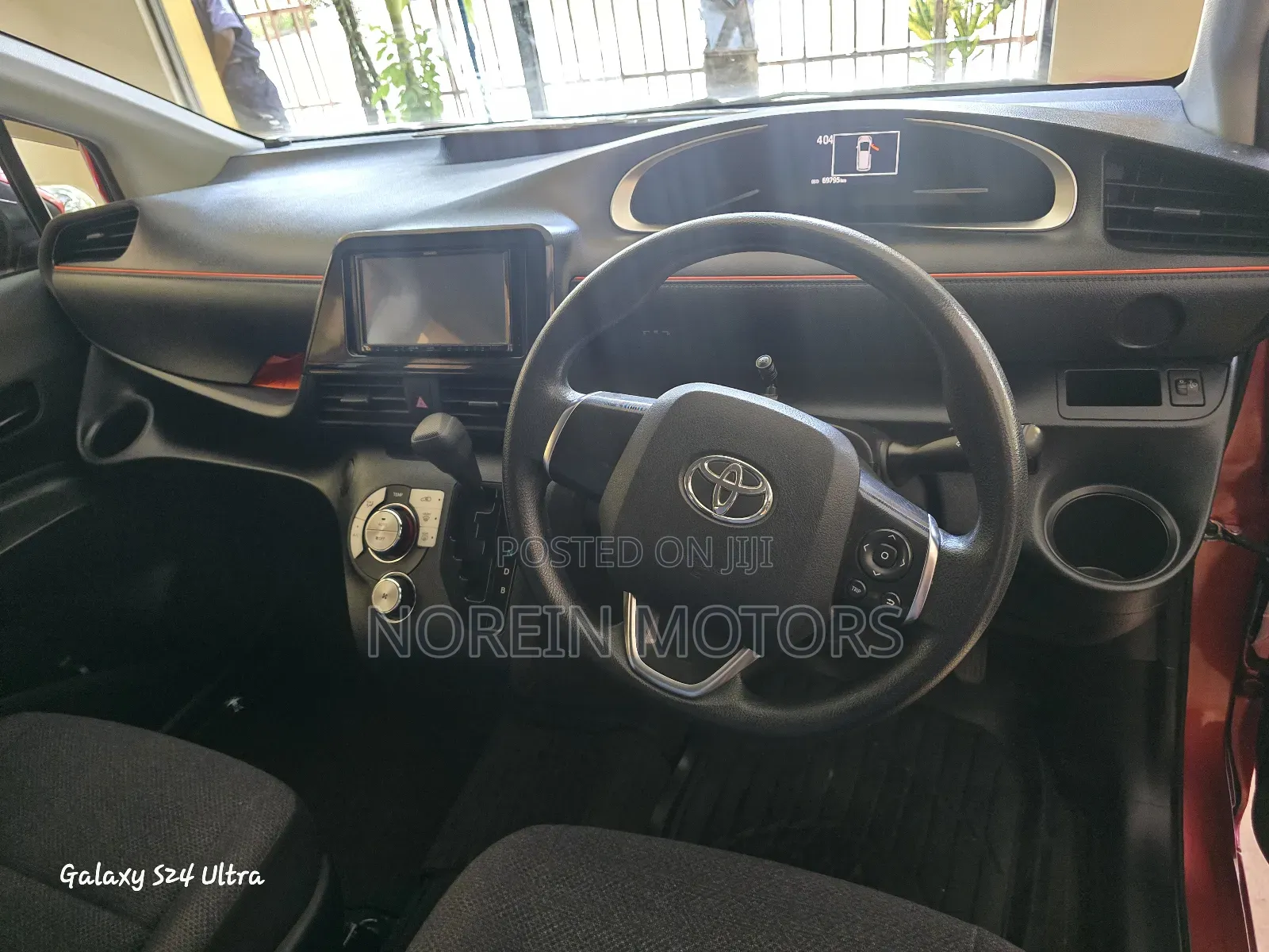 Toyota Sienta 2017