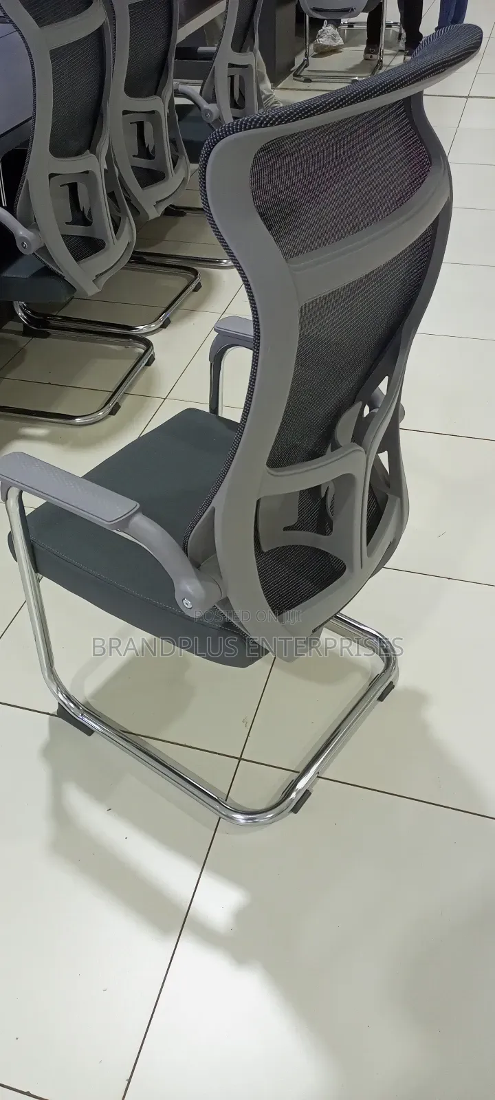 Mesh Executive Visitors Seat