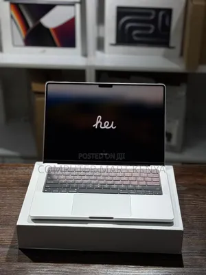 New Laptop Apple MacBook Pro 18GB Apple M3 SSD 512GB
